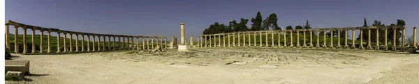Gerasa, Jerash, Ürdün 'deki Oval Forum' un Panoraması