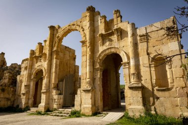 Gerasa, Jerash, Ürdün 'deki tarihi Roma harabelerinde Güney Kapısı. Ürdün 'de seyahat ve turizm