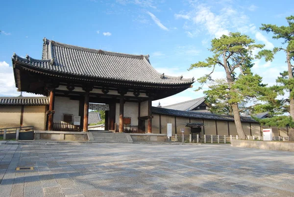 Templo Horyuji en Ikaruga, Japón, es la estructura de madera más antigua del mundo —  Fotos de Stock