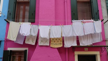 Çamaşırhane Burano, Venedik bir pencerede dışında kurutma