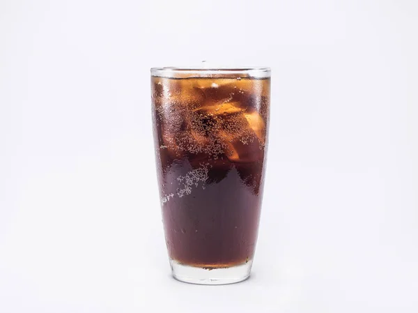 Soft drink is cool with ice cubes in full glass on whtie backgro — Stock Photo, Image