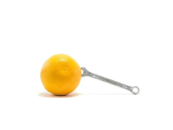 Llave Inglesa Apuñalada Naranja Para Reparación Sobre Fondo Blanco Aislado —  Fotos de Stock