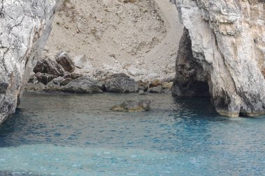 Mağara, Iyon Denizi Yunanistan