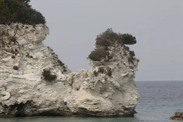 Una strana isola nel Mar Ionio, Grecia — Foto Stock