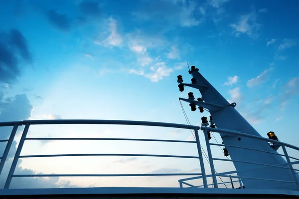 Large cruise mast — Stock Photo, Image