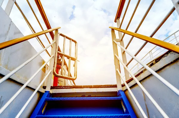 Stairs to the deck — Stock Photo, Image