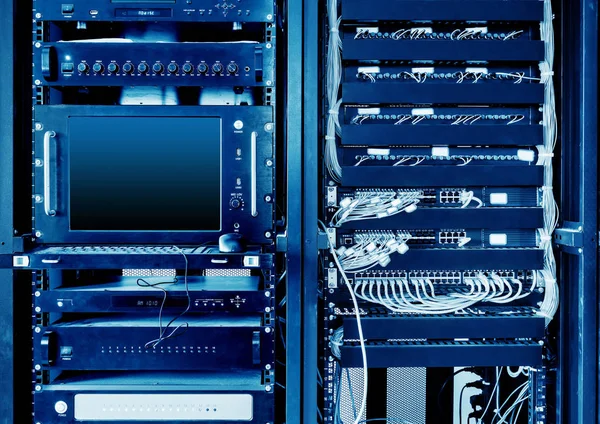 Servers and switches — Stock Photo, Image