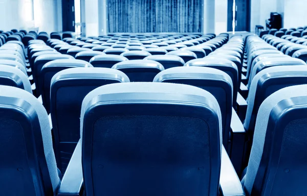 Un asiento de cine perfectamente arreglado —  Fotos de Stock