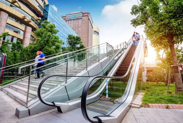 Escada rolante das ruas de Xangai — Fotografia de Stock
