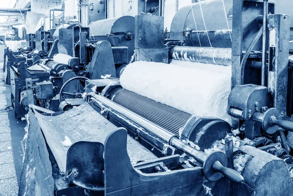 Μηχανή λαναρίσματος για εργοστάσιο κλωστοϋφαντουργίας — Φωτογραφία Αρχείου