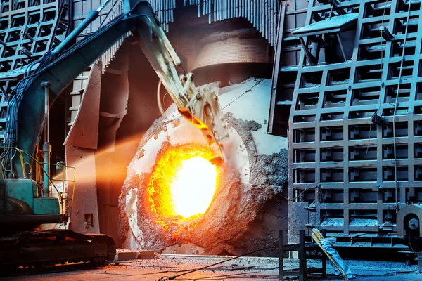 I produktionen av stålverk — Stockfoto