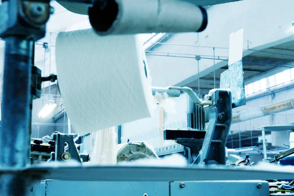 Work in the loom — Stock Photo, Image