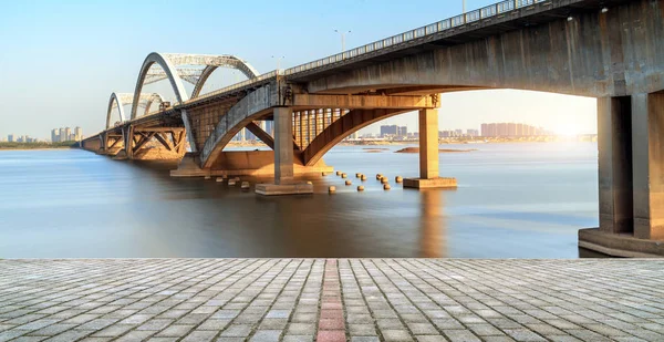 Puentes y ríos modernos —  Fotos de Stock