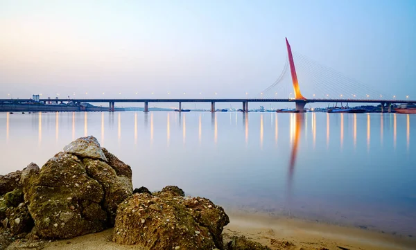 Pont moderne vue de nuit — Photo