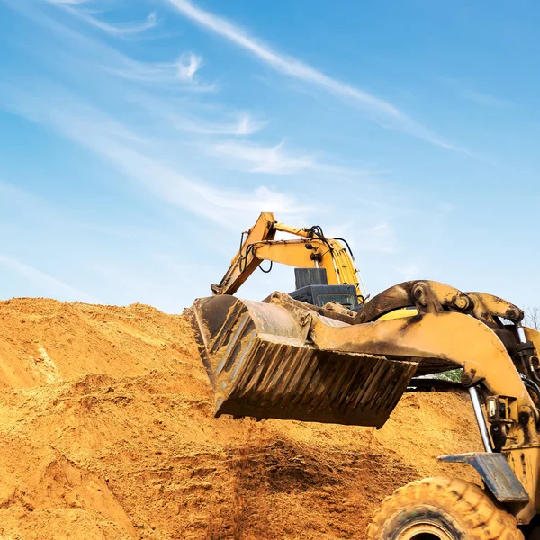 An excavator at work — Stock Photo, Image