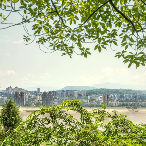 Cina Yangtze River paesaggio della città — Foto Stock