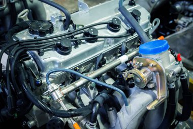 yeni bir araba motoru