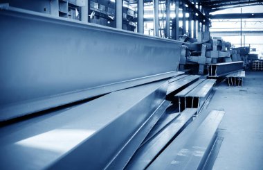 Büyük çelik fabrikası ambar