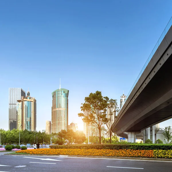 Edificios emblemáticos en Shanghai, China — Foto de Stock