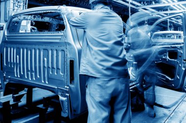 otomobil üretim hattı