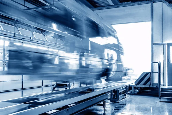 otomobil üretim hattı