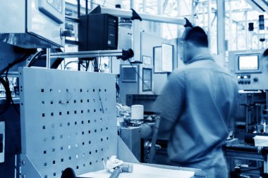 otomobil üretim hattı