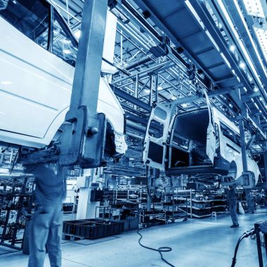 otomobil üretim hattı