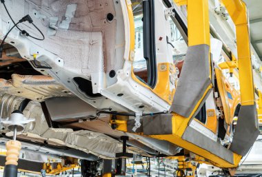 otomobil üretim hattı