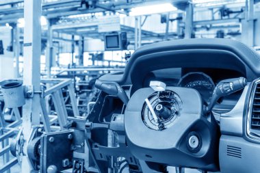 otomobil üretim hattı