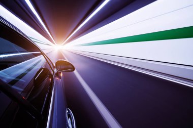 İyi geceler, yüksek hızlı araba