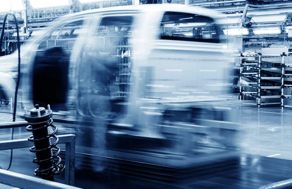 otomobil üretim hattı