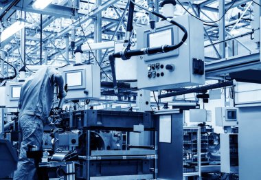 otomobil üretim hattı