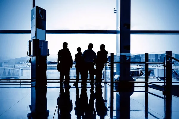 Passagers à Shanghai Pudong Aeroport — Photo