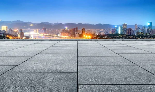 Horizonte de la ciudad moderna — Foto de Stock