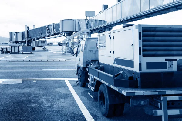 Ponte de embarque do aeroporto — Fotografia de Stock