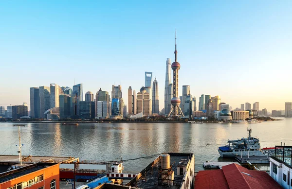 Shanghai skyline van de stad — Stockfoto