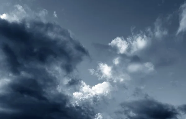 Sky and dark clouds Royalty Free Stock Photos