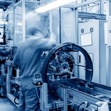 otomobil üretim hattı