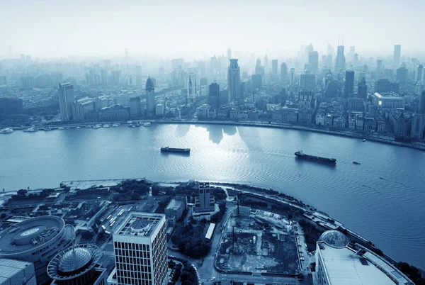 Skyscraper in Shanghai, China — Stock Photo, Image