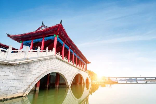 Ponte estilo tradicional chinês — Fotografia de Stock