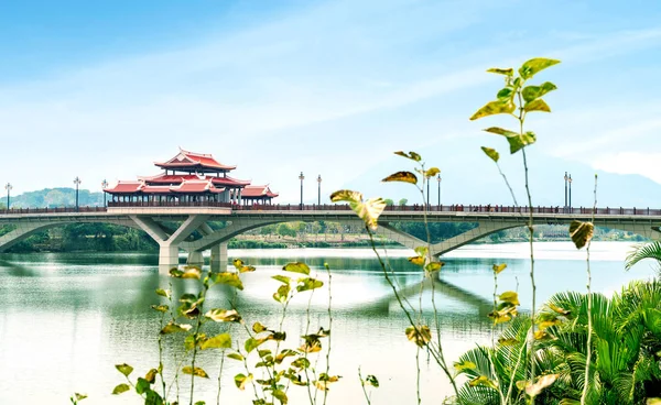 Chinese traditional style bridge — Stock Photo, Image