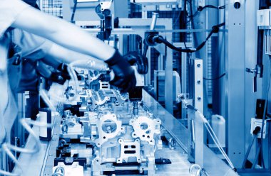 otomobil üretim hattı