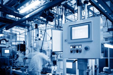 otomobil üretim hattı