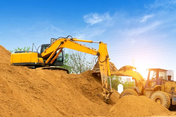 Excavator at work — Stock Photo, Image