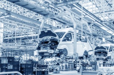 otomobil üretim hattı