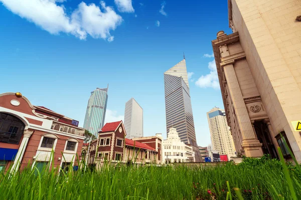 Skyskrapa i Tianjin, Kina — Stockfoto
