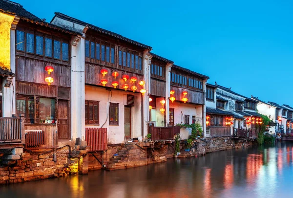Suzhou ciudad antigua vista de noche — Foto de Stock