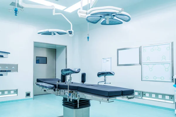 Interior of operating room in modern clinic — Stock Photo, Image