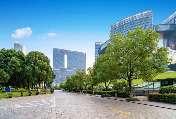 Площадь Современные Здания Цяньцзян Новый Город Ханчжоу Китай — стоковое фото