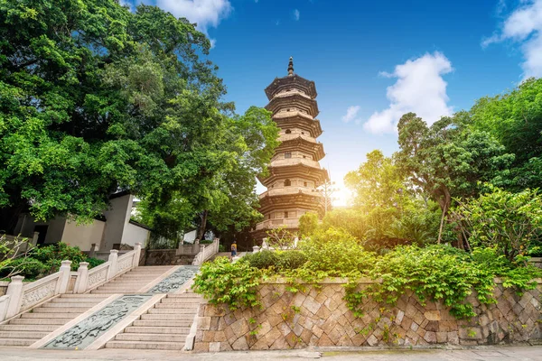 Chińska Tradycyjna Starożytna Architektura Pagoda Starożytna Architektura Modliła Się Szczęście — Zdjęcie stockowe